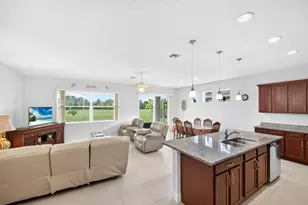 727 Honeybell Ct SW, Vero Beach, FL 32968 - Photo 12