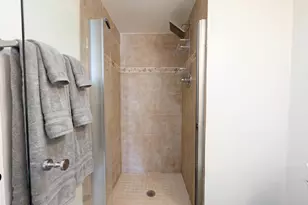 437 Golden Isles Dr, Hallandale Beach, FL 33009 - Photo 20