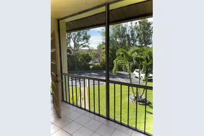 5883 La Paseos Drive #C2, Greenacres, FL 33463 - Photo 2