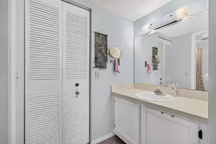 330 Palmwood Pl, Boca Raton, FL 33431 - Photo 26