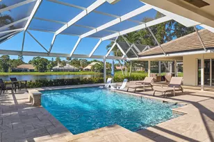 32 Rabbits Run, Palm Beach Gardens, FL 33418 - Photo 2