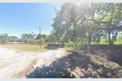 122 E Clay Avenue, Brandon, FL 33510 - Photo 2
