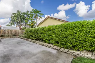 7461 NW 167th Terrace, Hialeah, FL 33015 - Photo 40