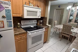 2287 NW 81st Ave, Sunrise, FL 33322 - Photo 8