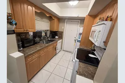 2287 NW 81st Avenue, Sunrise, FL 33322 - Photo 10