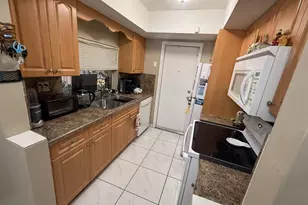 2287 NW 81st Ave, Sunrise, FL 33322 - Photo 10