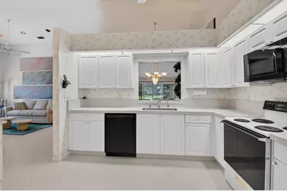 7700 Coral Lake Drive, Delray Beach, FL 33446 - Photo 16