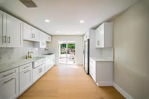 1020 Forest Ct, West Palm Beach, FL 33405 - Photo 18