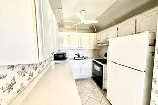 59 Preston B, Boca Raton, FL 33434 - Photo 2