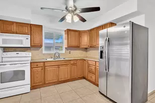 132 SE 2nd Ct, Dania Beach, FL 33004 - Photo 12
