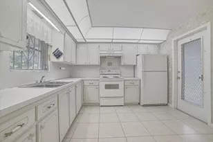 500 S Luna Ct, Hollywood, FL 33021 - Photo 10