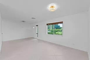 2315 NW 98th Ln, Coral Springs, FL 33065 - Photo 4
