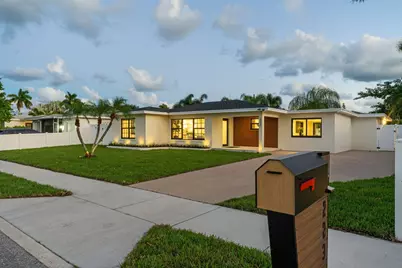 223 Vanderbilt Drive, Lake Worth, FL 33460 - Photo 2