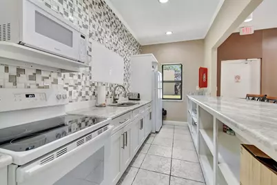 872 SW 9th Street Circle #101, Boca Raton, FL 33486 - Photo 48