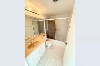 4060 Exeter D #4060, Boca Raton, FL 33434 - Photo 6