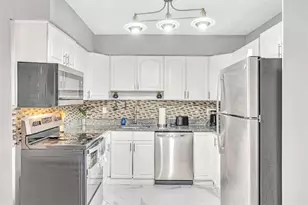 253 SW 7th St, Dania Beach, FL 33004 - Photo 12
