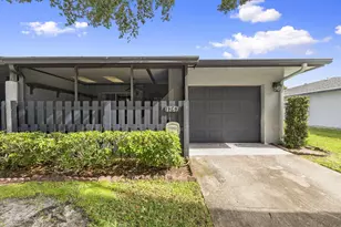 1767 S Dovetail S Dr, Fort Pierce, FL 34982 - Photo 2