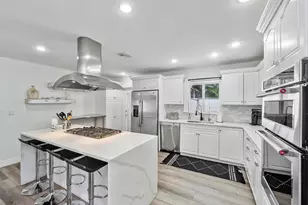4070 NE 15th Ave, Oakland Park, FL 33334 - Photo 12