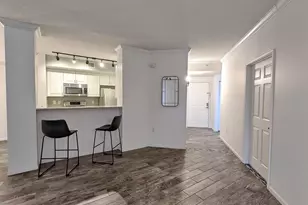 630 S Sapodilla Ave, West Palm Beach, FL 33401 - Photo 2