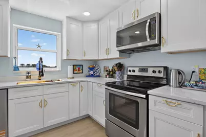 1200 Hibiscus Avenue #407, Pompano Beach, FL 33062 - Photo 2