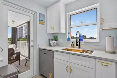 1200 Hibiscus Avenue #407, Pompano Beach, FL 33062 - Photo 4