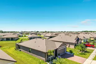 6904 Topaz Dr, Grant-Valkaria, FL 32949 - Photo 10