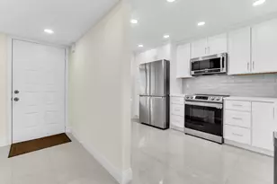 7320 Amberly Ln, Delray Beach, FL 33446 - Photo 10