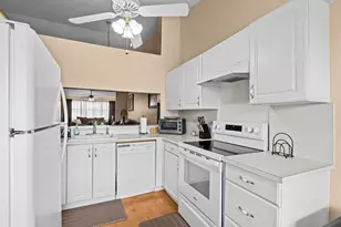 7593 Tahiti Ln, Greenacres, FL 33467 - Photo 6