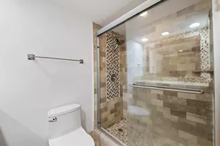2851 S Palm Aire Dr, Pompano Beach, FL 33069 - Photo 14