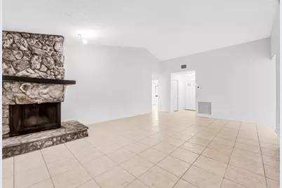 7828 Roble Lane, Lake Worth, FL 33467 - Photo 12