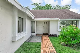 7828 Roble Ln, Lake Worth, FL 33467 - Photo 4