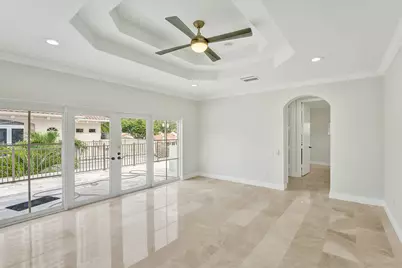 827 SE 2nd Court, Fort Lauderdale, FL 33301 - Photo 2