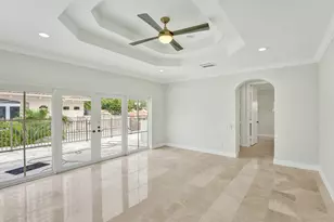 827 SE 2nd Ct, Fort Lauderdale, FL 33301 - Photo 2