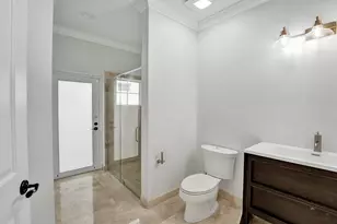 827 SE 2nd Ct, Fort Lauderdale, FL 33301 - Photo 14