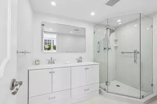 711 N Birch Rd, Fort Lauderdale, FL 33304 - Photo 10