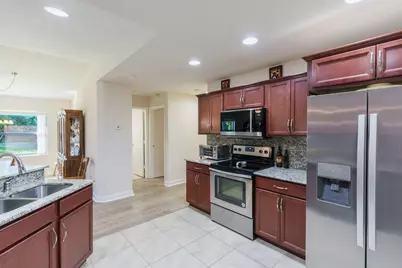 2 S Granada Lane, Port Saint Lucie, FL 34952 - Photo 12