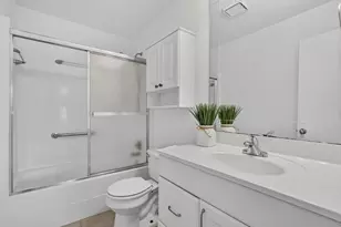 109 Lake Barbara Dr, West Palm Beach, FL 33411 - Photo 24
