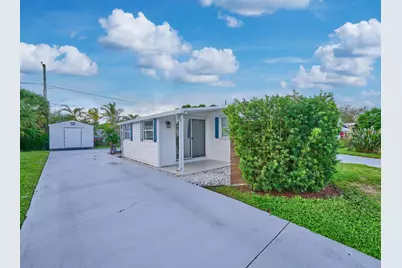 8421 SE Skylark Avenue, Hobe Sound, FL 33455 - Photo 2