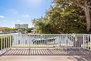 1231 Gulfstream Way, Singer Island, FL 33404 - Photo 16