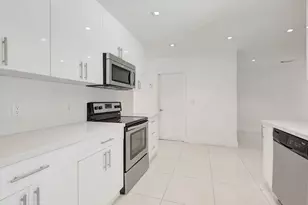 847 NW 7th St, Boca Raton, FL 33486 - Photo 14