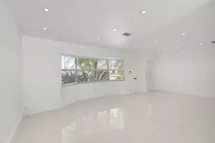 847 NW 7th St, Boca Raton, FL 33486 - Photo 8