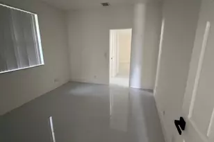 1260 Ginger Cir, Weston, FL 33326 - Photo 8