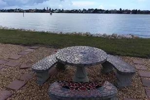 13 N Loafing Street N, Hypoluxo, FL 33462 - Photo 4