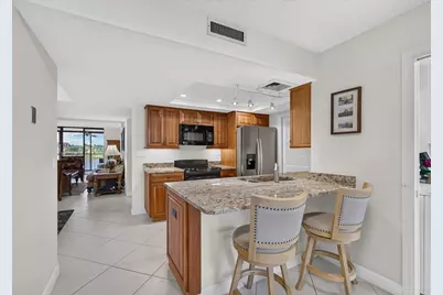 5344 Woodland Lakes Drive #225, Palm Beach Gardens, FL 33418 - Photo 18