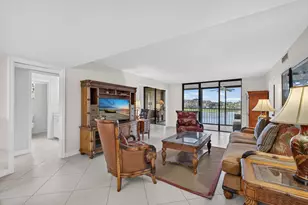 5344 Woodland Lakes Dr, Palm Beach Gardens, FL 33418 - Photo 10