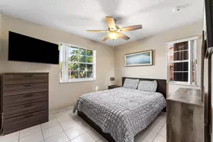 2861 NE 5th Ct, Boynton Beach, FL 33435 - Photo 12