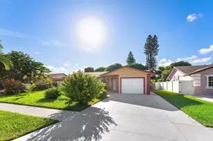 2861 NE 5th Ct, Boynton Beach, FL 33435 - Photo 2
