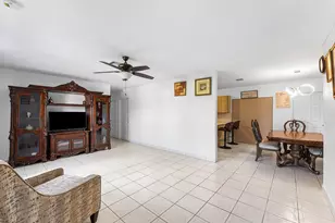 2861 NE 5th Ct, Boynton Beach, FL 33435 - Photo 6