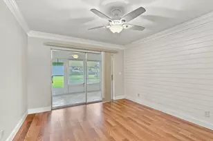 209 Manatee Ln, Fort Pierce, FL 34982 - Photo 10