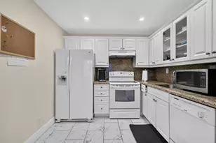 487 Normandy K, Delray Beach, FL 33484 - Photo 2